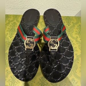 Authentic Gucci thong flip flops. Used, great condition with box 7-7.5 size